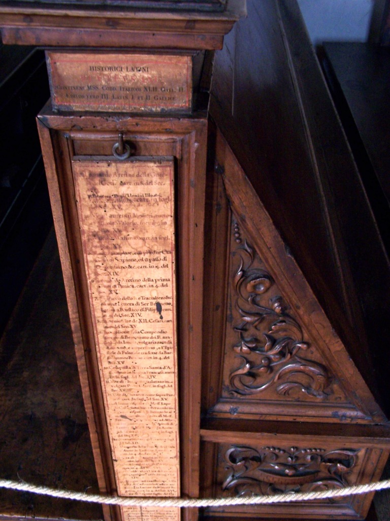 Basilica di San Lorenzo -  Laurentian Library desk