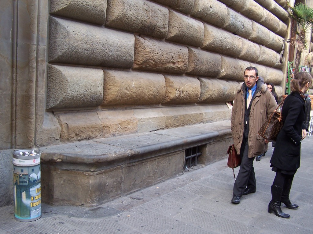 Piazza della Signoria bench 2