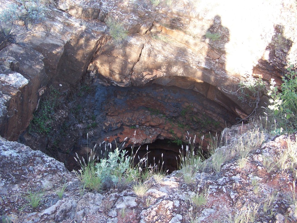 Giant's Hole